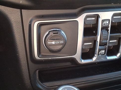 Used 2023 Jeep Wrangler Unlimited w/ Sun & Screen Package AWD/4WD image 22