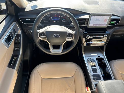 Used 2022 Ford Explorer Limited w/ Equipment Group 301A image 23