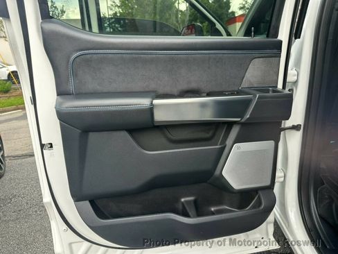 Used 2025 Ford F350 Platinum AWD/4WD image 32