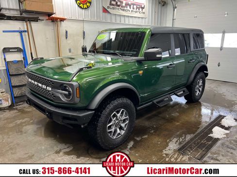 Used 2024 Ford Bronco Badlands image 1