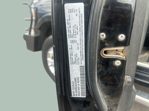 Used 2020 RAM 2500 Laramie image 25