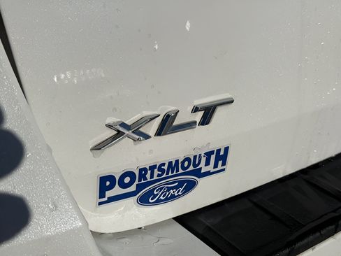Used 2022 Ford Explorer XLT w/ Equipment Group 202A AWD/4WD image 21