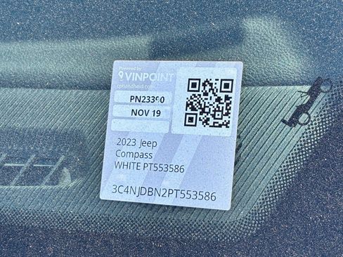 Used 2023 Jeep Compass Latitude image 30