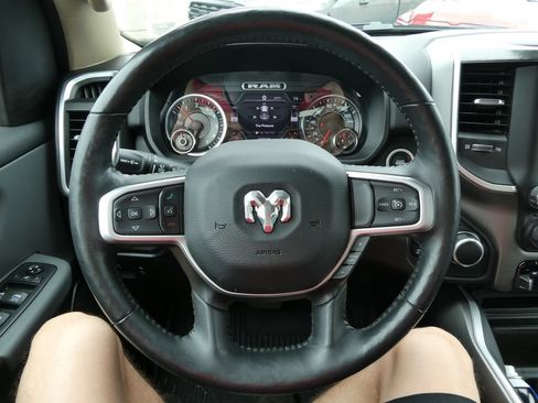 Used 2020 RAM 1500 Big Horn AWD/4WD image 32