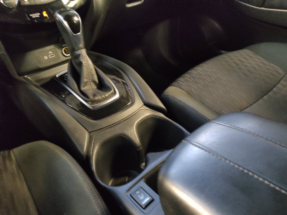 Used 2020 Nissan Rogue SV FWD image 26