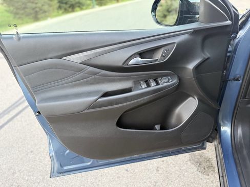 Used 2025 Buick Envista Sport Touring w/ Convenience I Package image 10