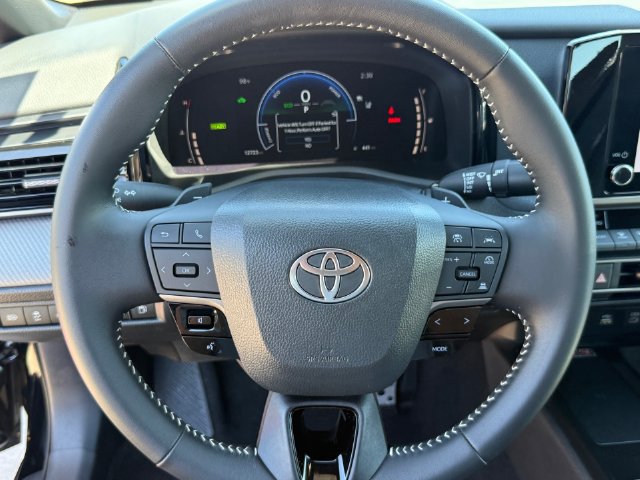 Used 2026 Toyota Camry SE FWD image 14