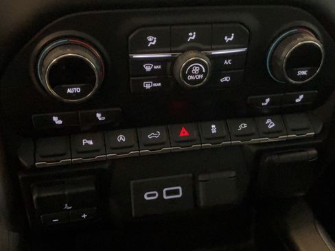 Used 2021 Chevrolet Silverado 1500 LT Trail Boss w/ Convenience Package II AWD/4WD image 15