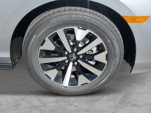 New 2026 Honda Odyssey EX-L image 7