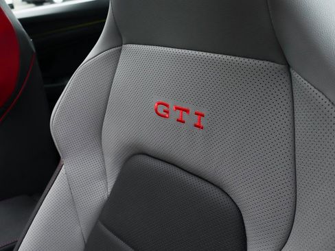 Used 2024 Volkswagen GTI Autobahn image 51
