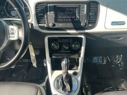 Used 2019 Volkswagen Beetle 2.0T S image 11