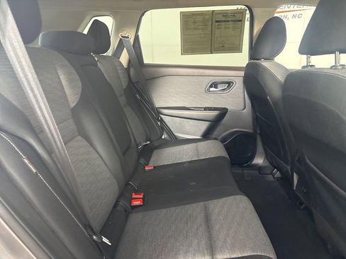 Used 2021 Nissan Rogue SV image 24