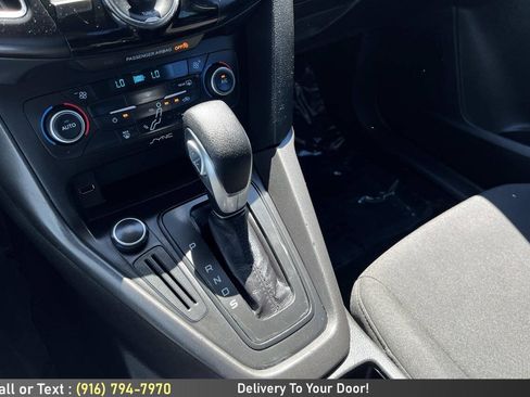 Used 2017 Ford Focus SEL FWD image 19
