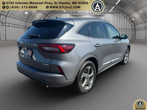 Used 2023 Ford Escape ST-Line w/ Tech Pack #1 AWD/4WD image 3