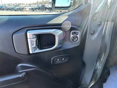 Used 2021 Jeep Wrangler Unlimited Sport image 13