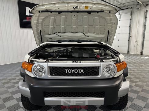 Used 2013 Toyota FJ Cruiser 4WD w/ Upgrade Pkg image 44