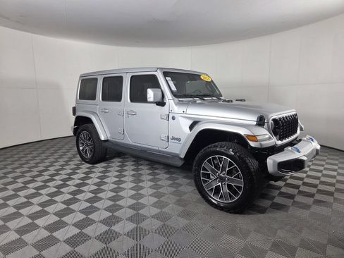 Used 2024 Jeep Wrangler High Altitude AWD/4WD image 22