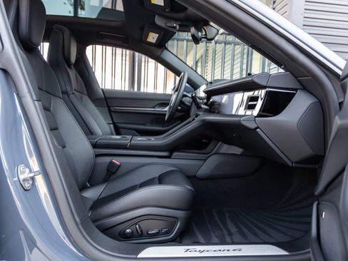 Certified 2026 Porsche Taycan AWD/4WD image 39
