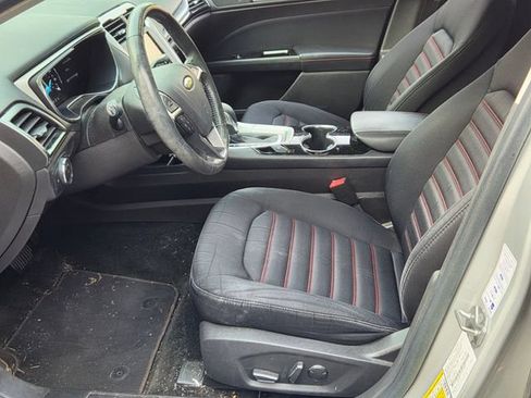 Used 2016 Ford Fusion SE FWD image 10
