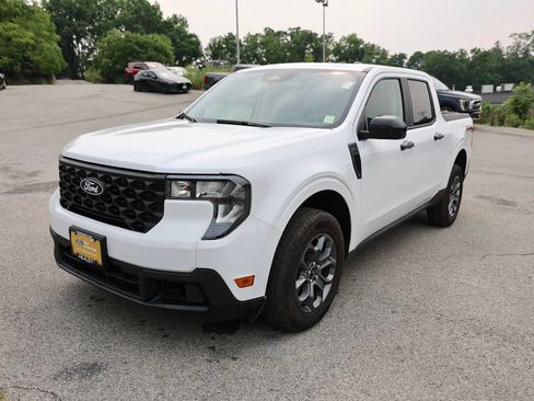 Certified 2025 Ford Maverick XLT w/ XLT Luxury Package AWD/4WD image 3