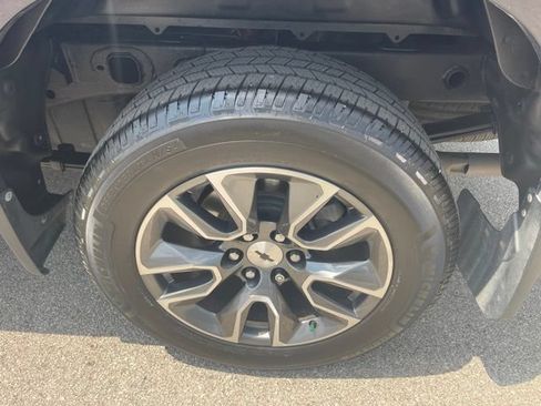 Used 2022 Chevrolet Silverado 1500 RST AWD/4WD image 31