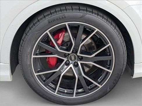 Used 2022 Audi Q8 Prestige w/ Prestige Package image 24