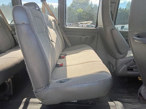 Used 2019 Chevrolet Express 3500 LS RWD image 18