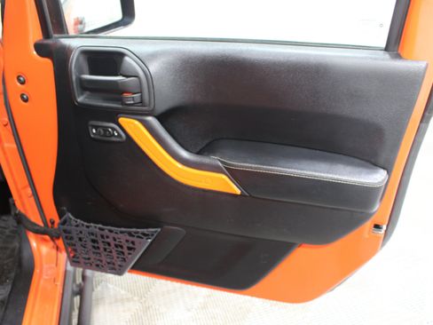 Used 2015 Jeep Wrangler Rubicon AWD/4WD image 22
