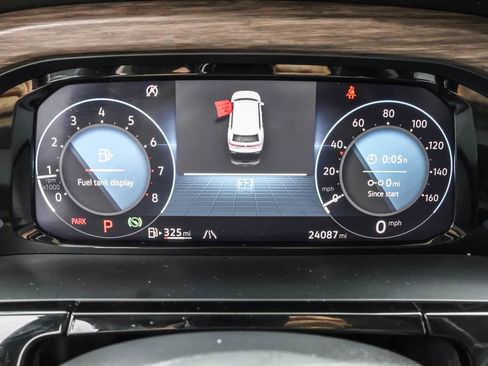 Used 2024 Volkswagen Atlas SEL Premium R-Line image 22