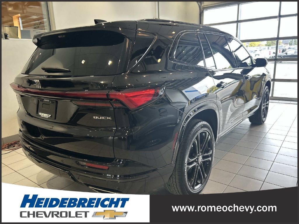 Used 2026 Buick Enclave Sport Touring w/ Power Package FWD image 4
