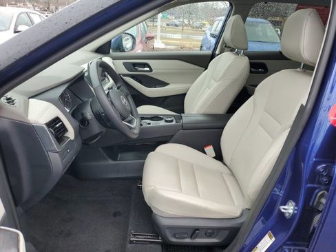 Certified 2023 Nissan Rogue SV w/ SV Premium Package image 5