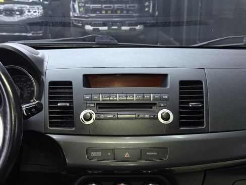 Used 2010 Mitsubishi Lancer Evolution GSR image 22