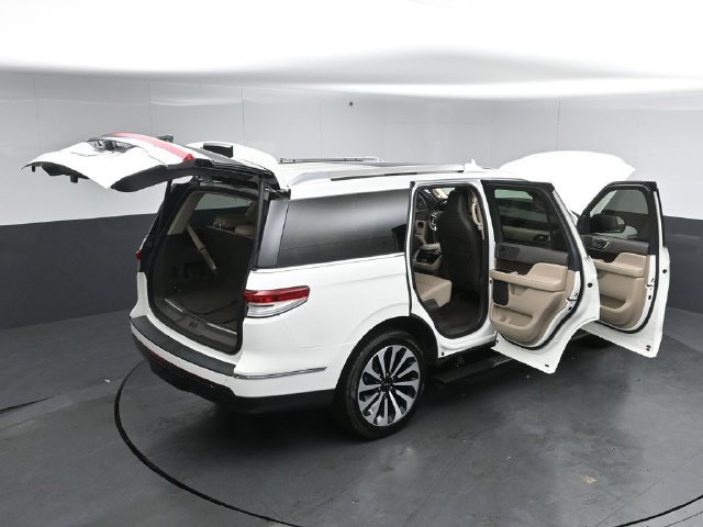 Certified 2023 Lincoln Navigator Reserve RWD image 62
