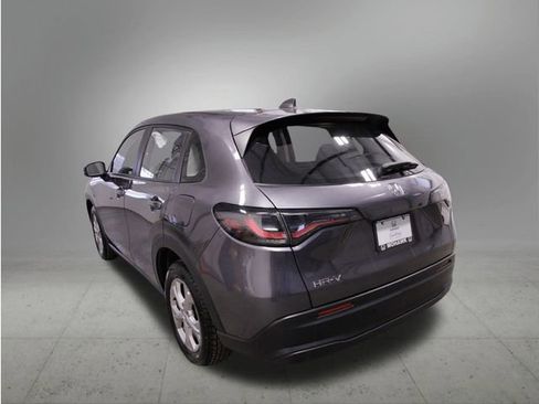 Certified 2023 Honda HR-V LX image 4