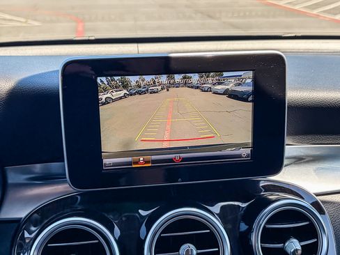 Used 2019 Mercedes-Benz GLC 300 image 22