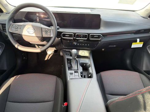 New 2026 Nissan Sentra SR FWD image 9