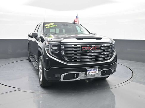 Used 2024 GMC Sierra 1500 Denali image 2