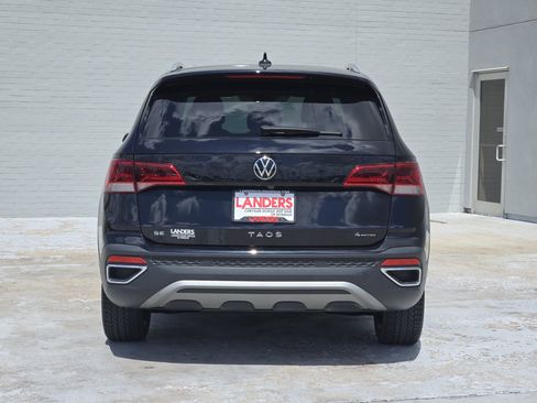 Used 2023 Volkswagen Taos SE AWD/4WD image 8