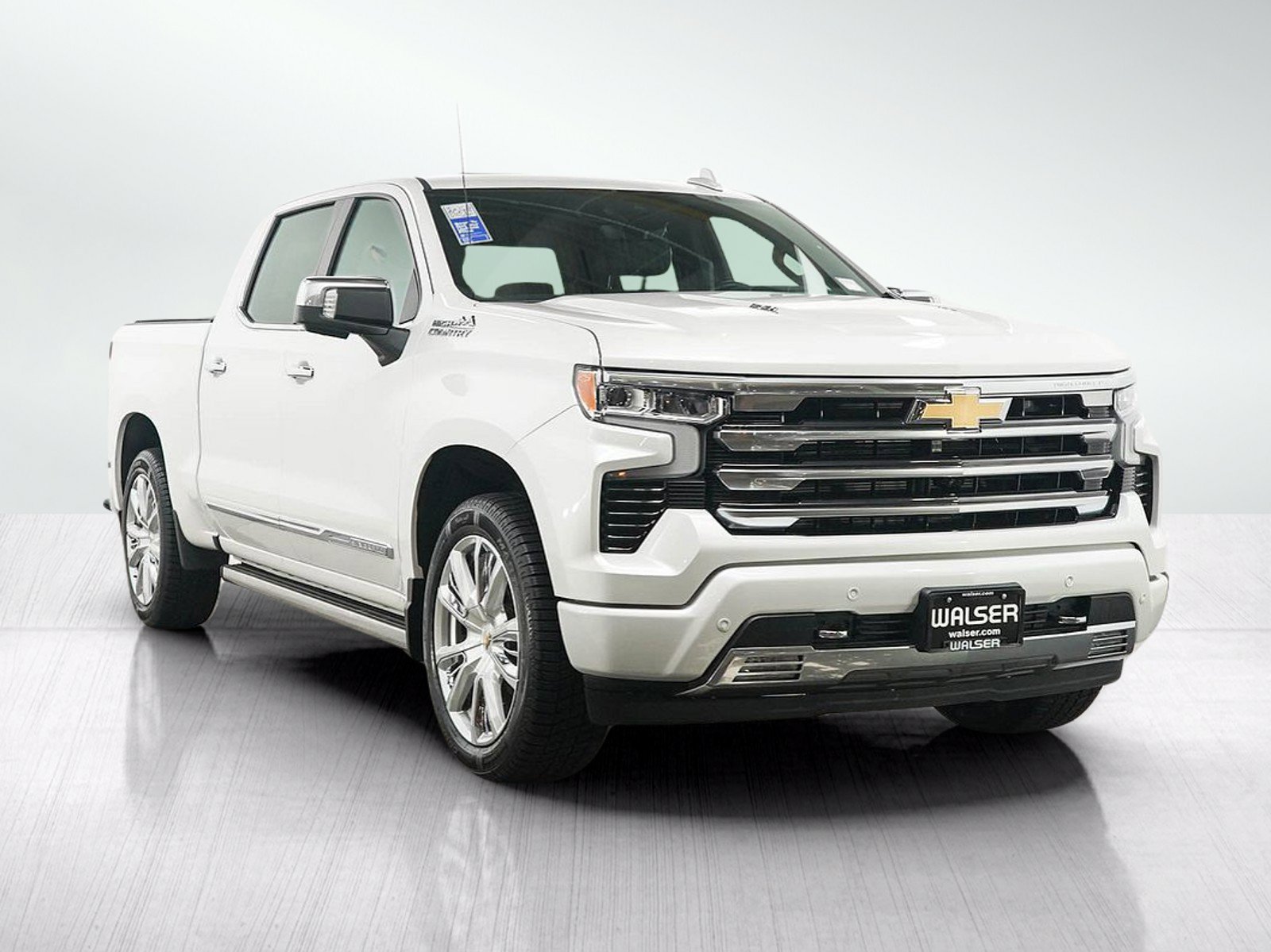 Used 2025 Chevrolet Silverado 1500 High Country AWD/4WD image 7
