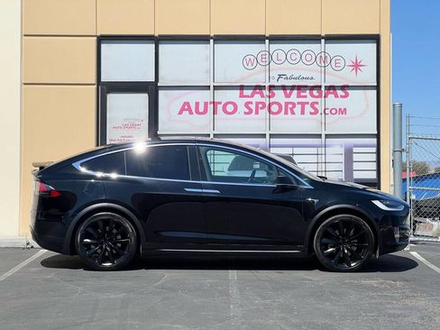 Used 2018 Tesla Model X 75D image 6