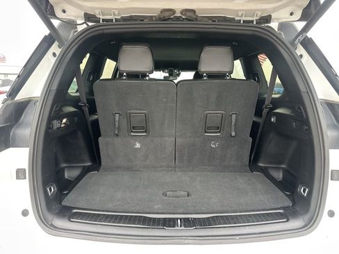 Used 2024 Jeep Grand Cherokee L Laredo image 11