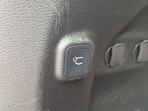 Used 2022 Jeep Cherokee Latitude Lux FWD image 15