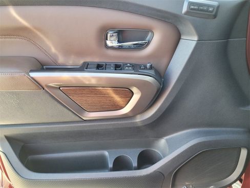 Used 2021 Nissan Titan Platinum Reserve w/ Moonroof Package image 26