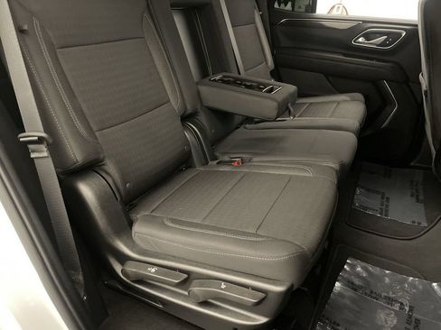 Used 2022 GMC Yukon SLE w/ Gmc Pro Safety Plus Package AWD/4WD image 19