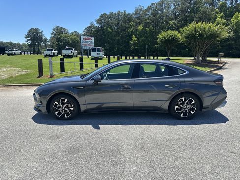 Used 2024 Hyundai Sonata SEL FWD image 8