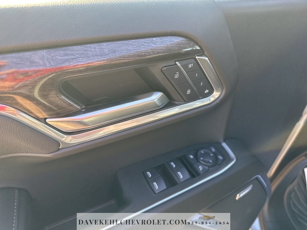 Certified 2025 Chevrolet Silverado 1500 LTZ AWD/4WD image 10