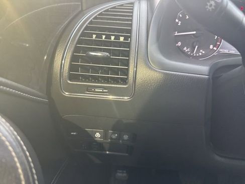 Used 2021 INFINITI QX80 Luxe image 19