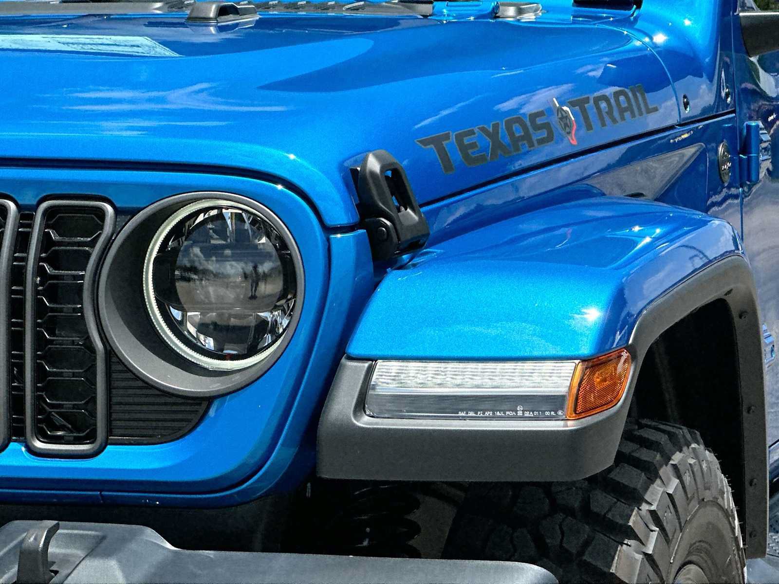 New 2026 Jeep Gladiator Sport AWD/4WD image 16