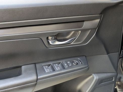 Used 2025 Honda CR-V LX image 13