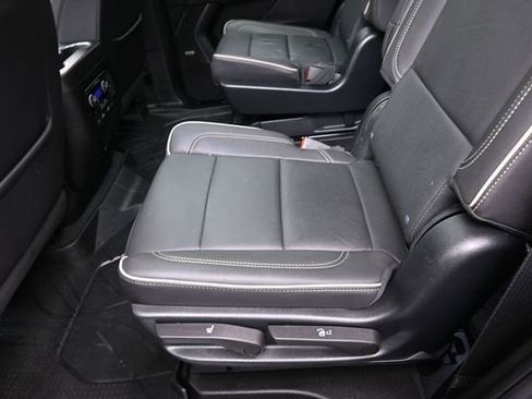 Used 2023 Chevrolet Tahoe Premier w/ Premium Package 2 AWD/4WD image 23